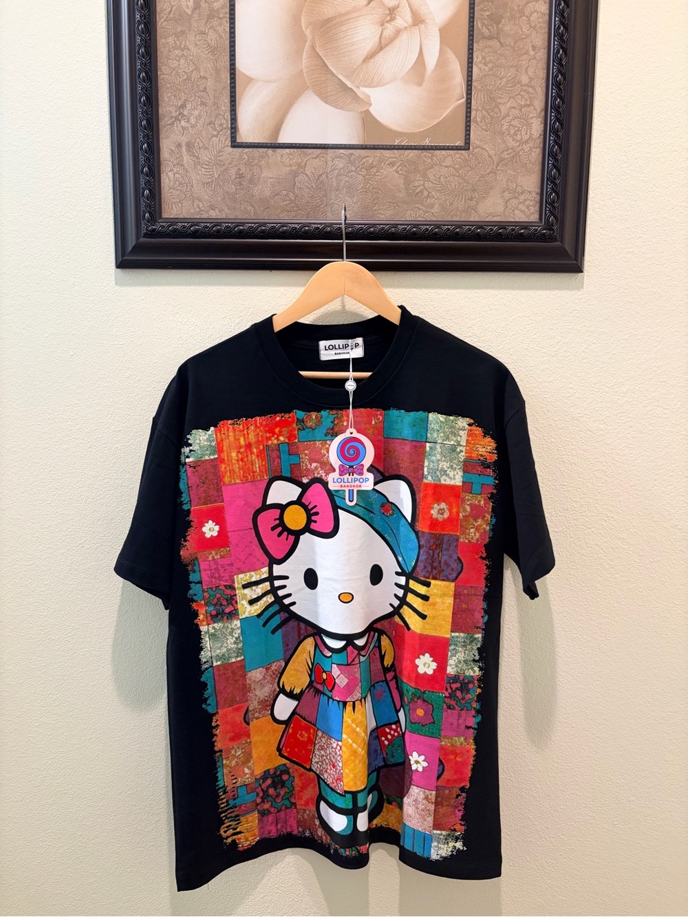 Lollipop One Size Hello Kitty Graphic Tee - Black NWT, made in Bangkok